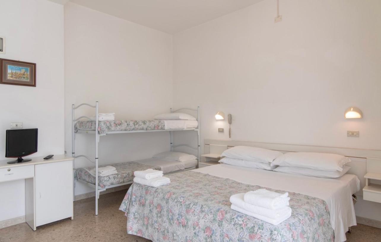 Hotel Miro Cattolica Ngoại thất bức ảnh